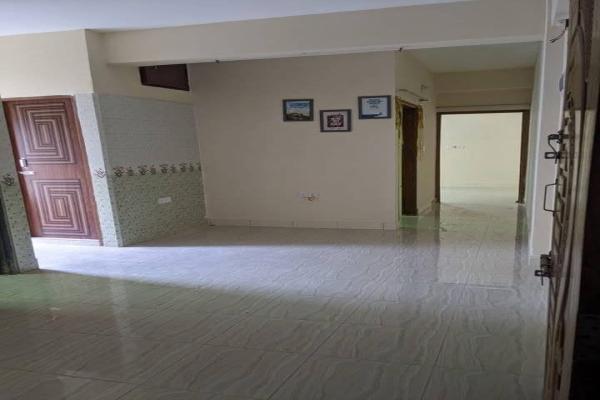 ৩ বেডরুম বিশিষ্ট বাসা ভাড়া হবে।